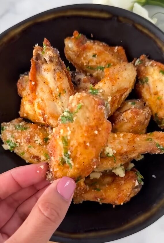 Air fryer chicken wings