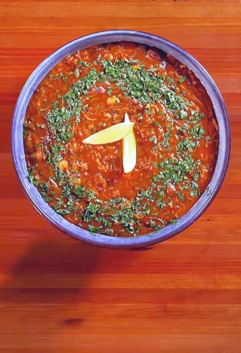 Minced beef and tomato soup