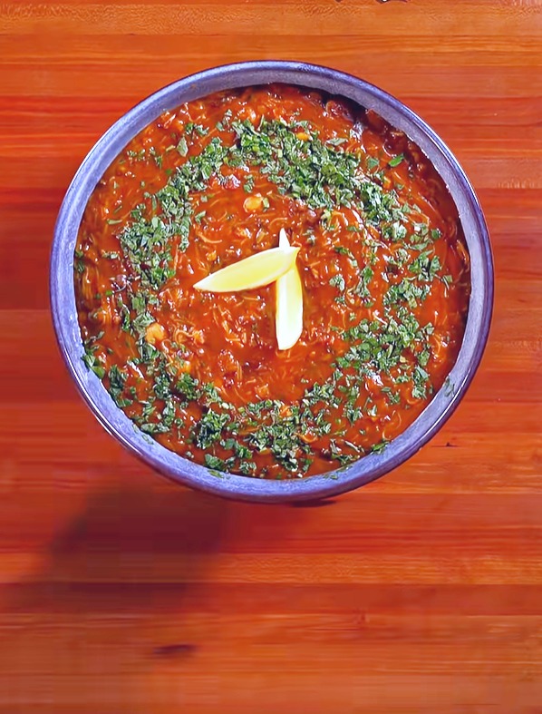 Minced beef and tomato soup