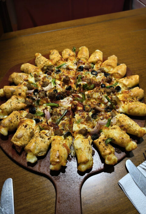 Stuffed pizza