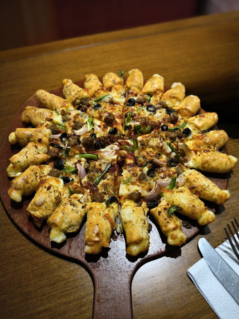 Stuffed crust pizza 