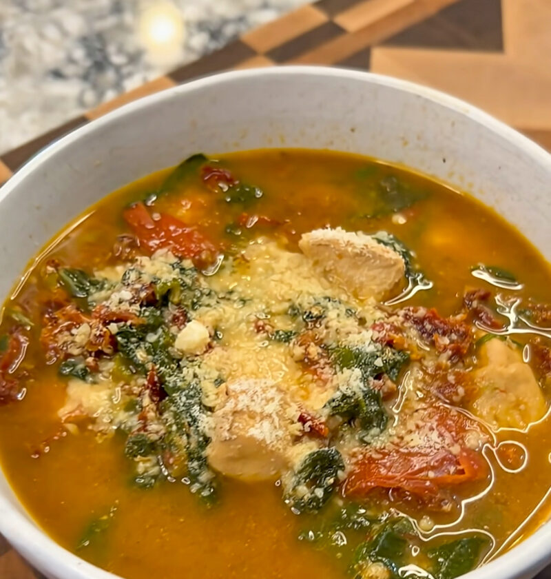 Creamy tuscan chicken soup