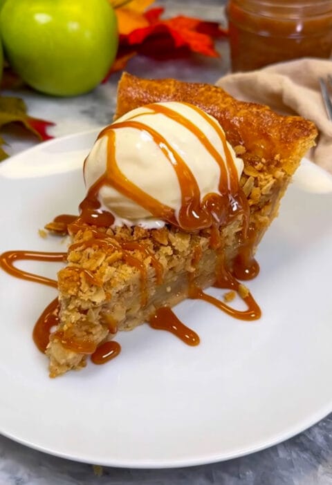Caramel apple pie
