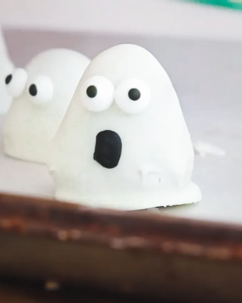 Halloween oreo balls