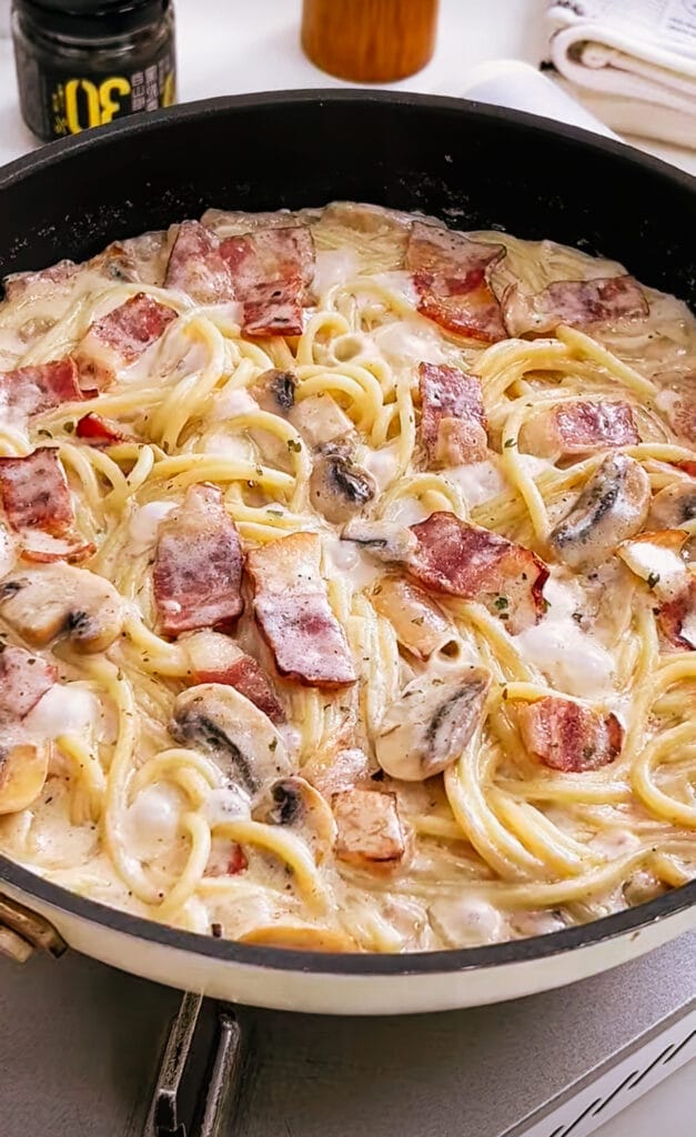 Bacon mushroom pasta