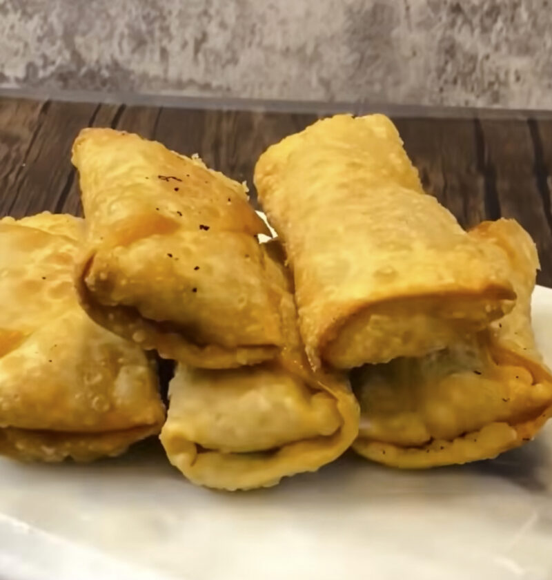 Crab rangoon rolls recipe