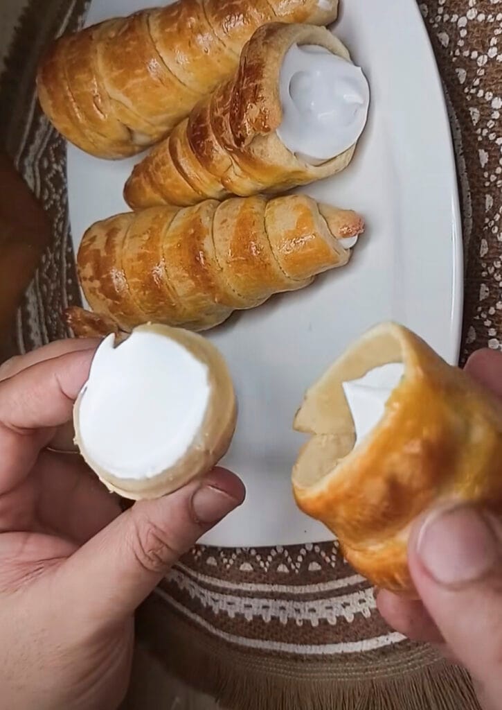 Cream roll