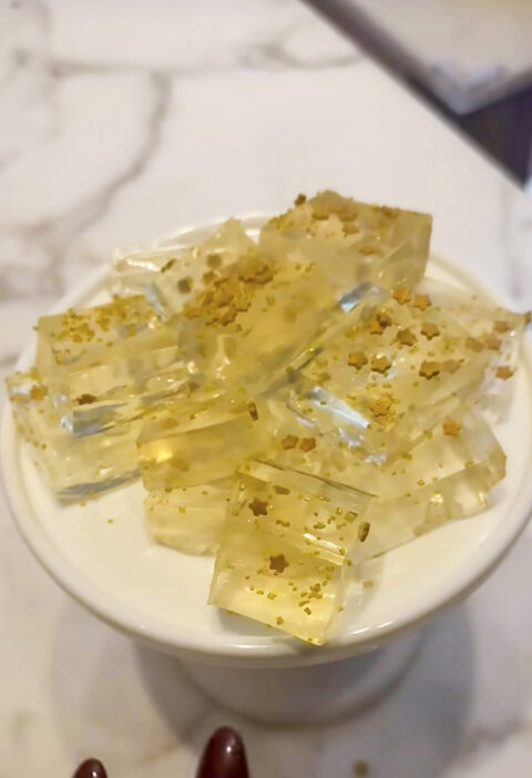 Champagne jelo shots