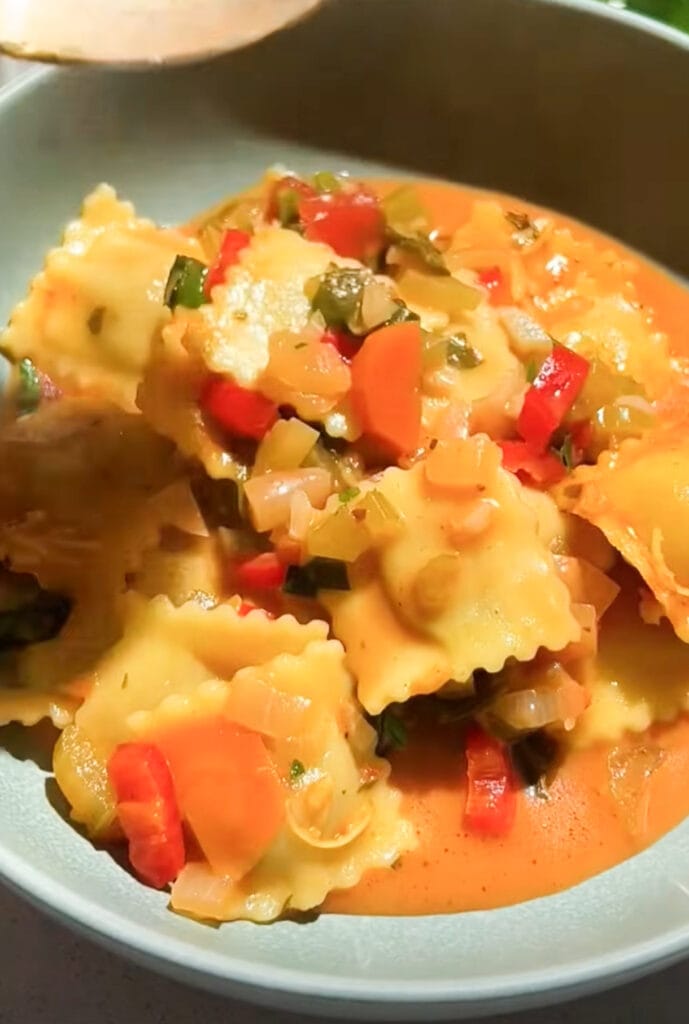 Creamy ravioli soup