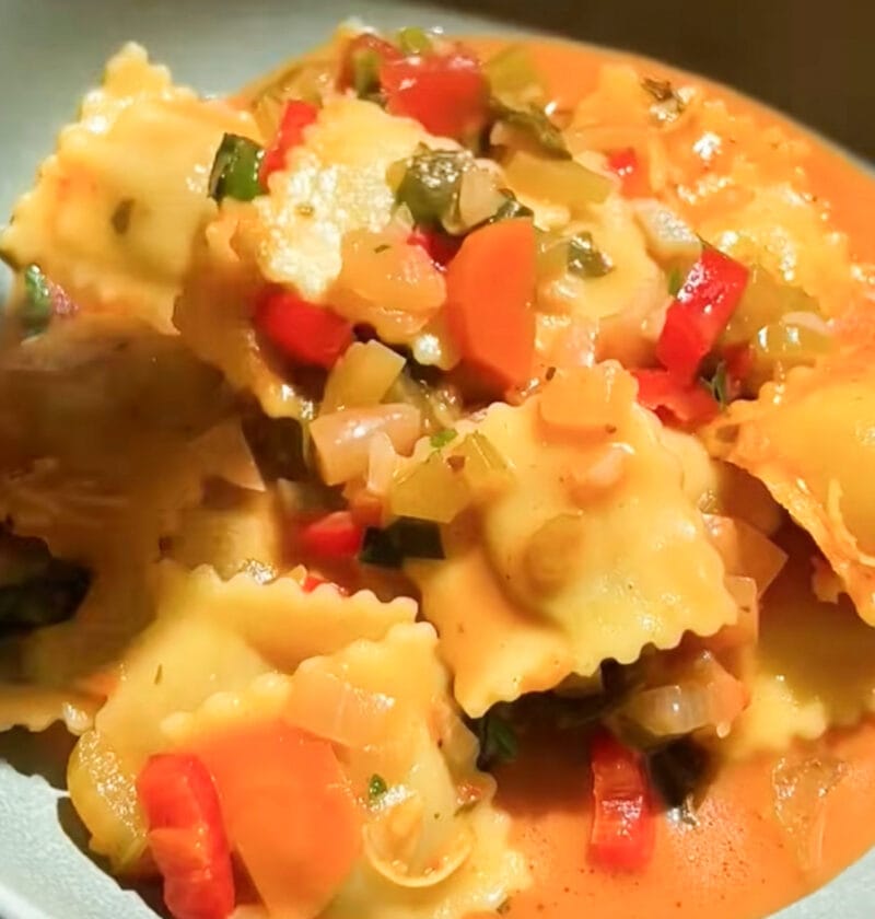 Creamy ravioli soup