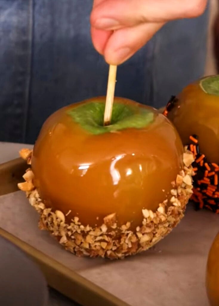 Caramel apple